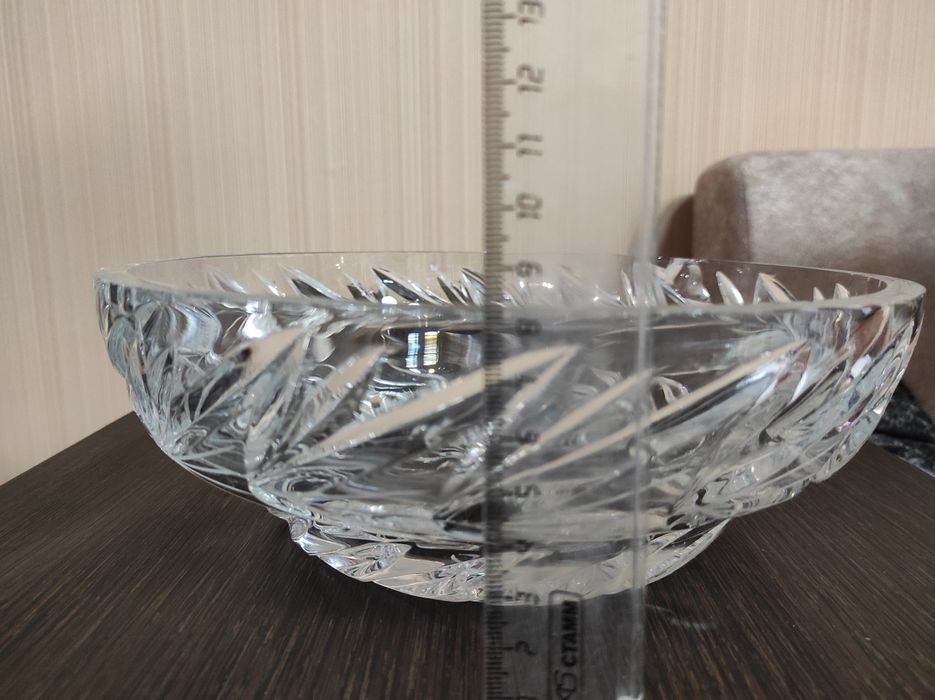 Продам хрустальные вазы