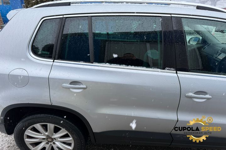 Usa / Portiera spate dreapta culoare LA7W Volkswagen VW Tiguan 1 5N [