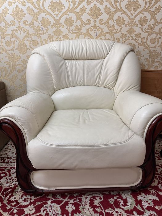 Продам диван с креслом