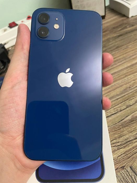 Продается iPhone 12