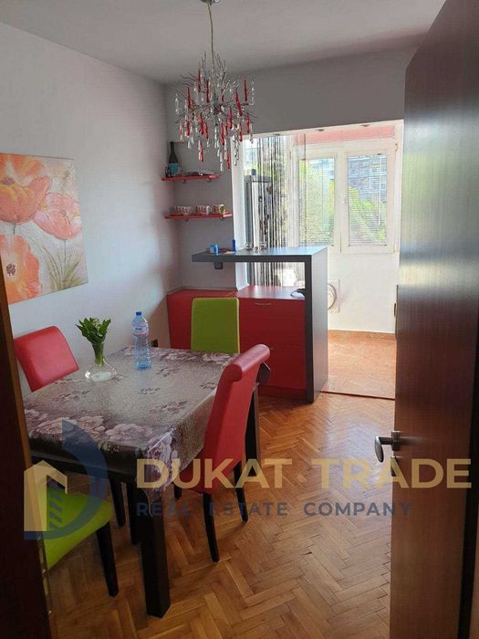 Дава се под наем Тристаен апартамент в Варна, Трошево - 80 кв.м за 612 € - Снимка #1