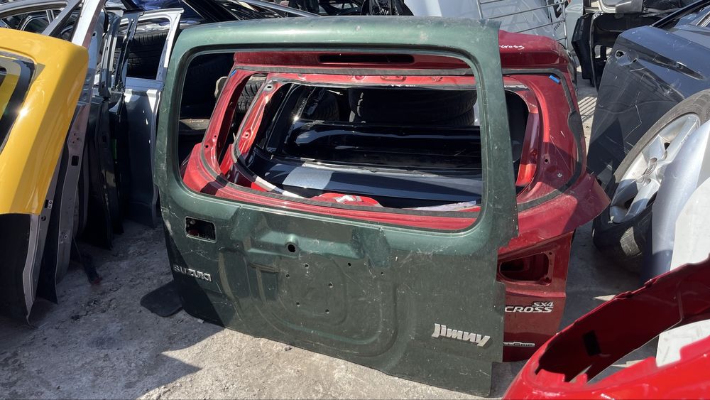 3 броя багажна врата Suzuki Jimny 3 (1998-2017)