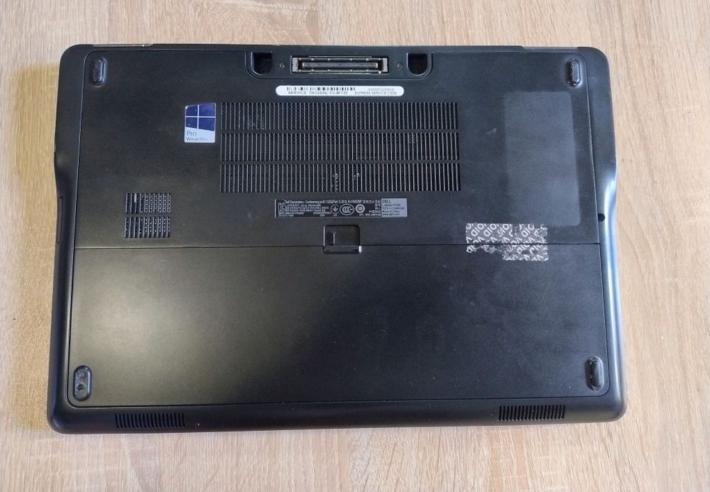Dell latitude e7250 + зарядно устройство