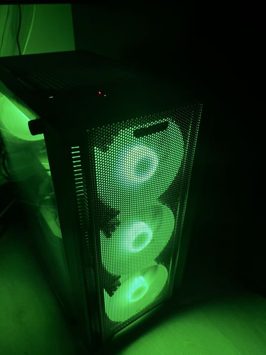 [NOU-GARANTIE] Ryzen 5 3600 / RTX 5050 / 16 GB DDR4 / SSD / RGB