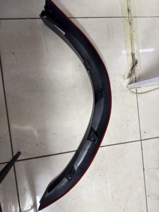 Расширитель передних  крыльев Монтеро спорт