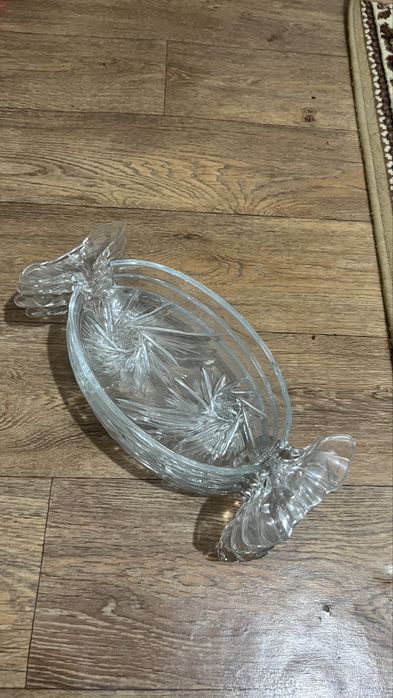 Срочно Продам тарелки,фруктовница