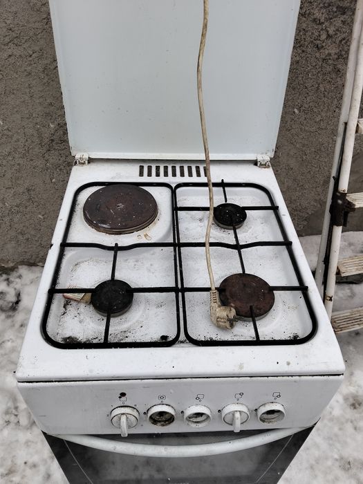Продаю газовую плиту