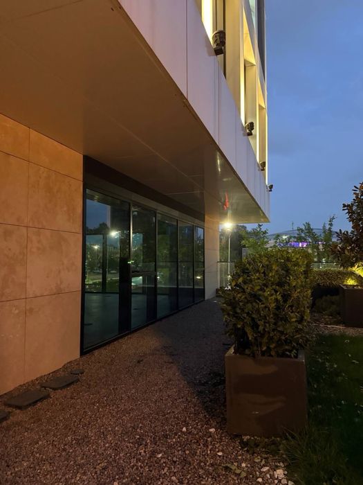 Nest one C блок нежилое помещение с площадью 66кв.м вид хумо арена