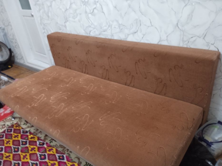 Диван и два кресла