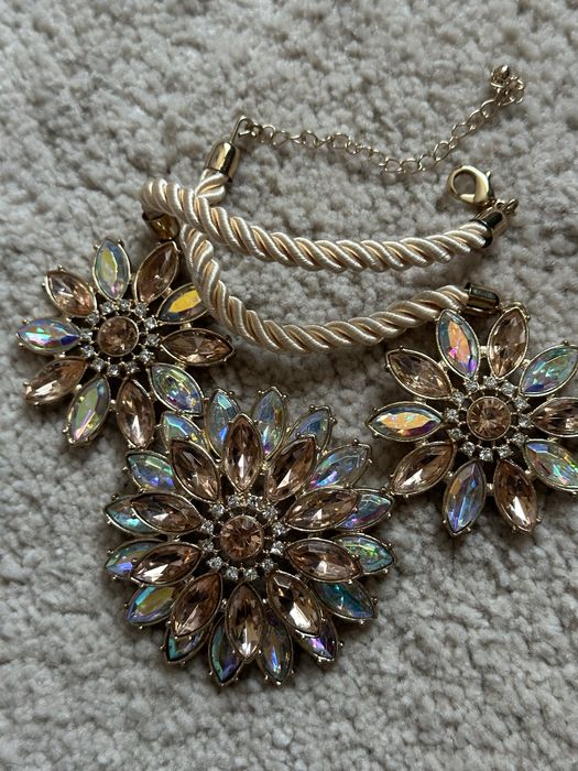 Украшение, ожерелье