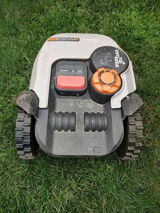 Robot de tuns gazonul Worx modelul WR102SI