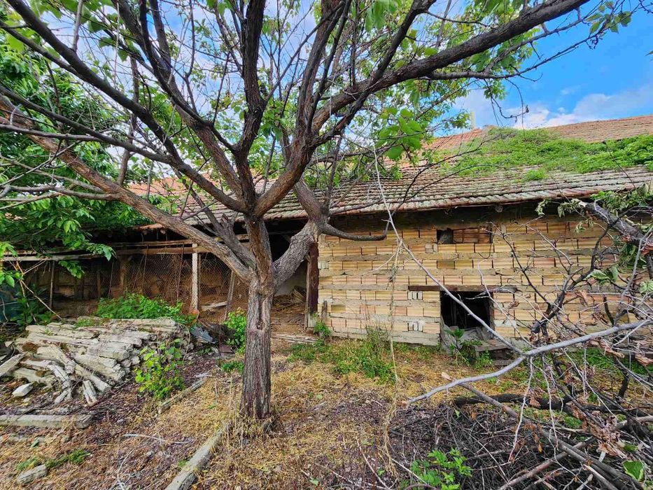 Продава се Промишлена сграда в с. Брестовица, Област Пловдив - 378 кв.м за 508 €/кв.м - Снимка #9