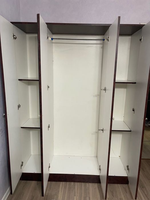 Шкаф для спальни с тумбами продам