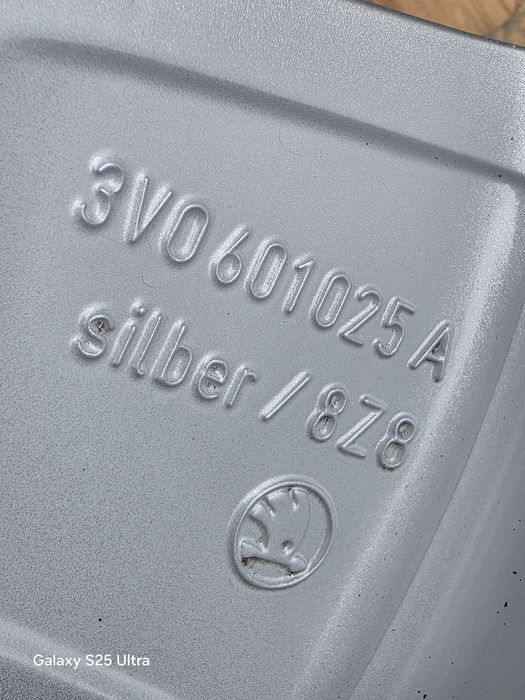 Лети джанти 17ки 5х112 Skoda + всесезонни гуми 215/55/17 Hankook