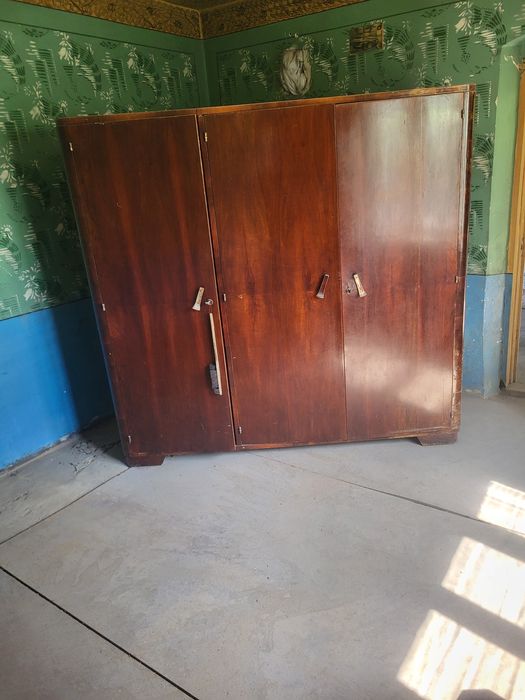 Vând casă in comuna Vădăstrița  jud Olt