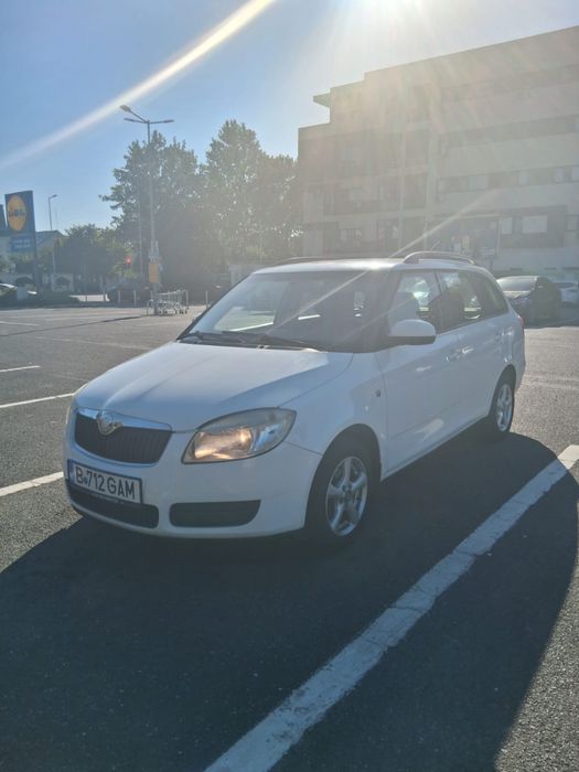SKODA Fabia 2010 — imagine 1
