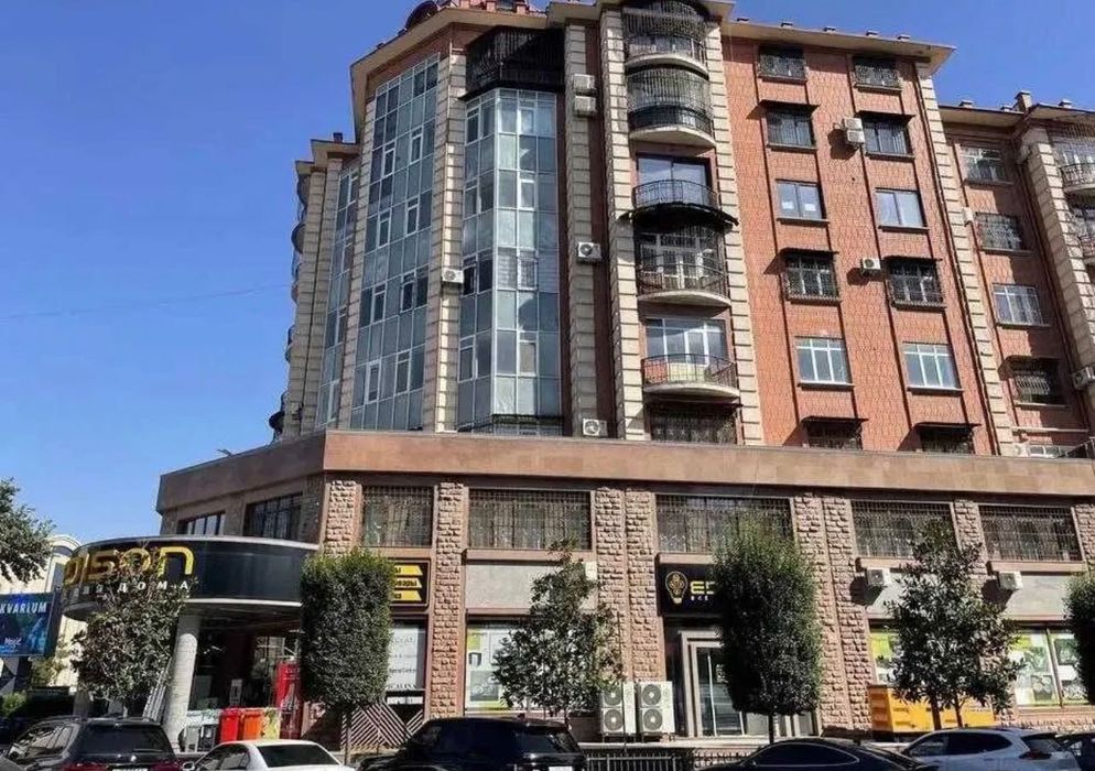 Улица Саид л Барака Центр 4х комн 3 спальня 2 -ванная метро Ойбек