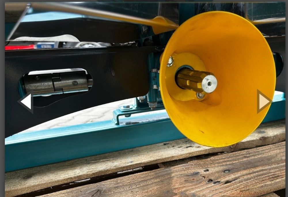 Разбрасыватель удобрений РУМ 1000л.