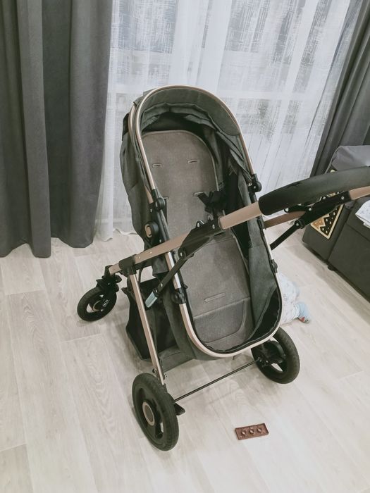 Продаю коляску Belecoo