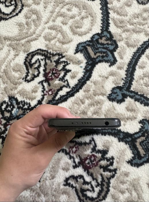 телефон POCO X4 GT