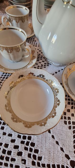 Serviciu de masă portelan fin