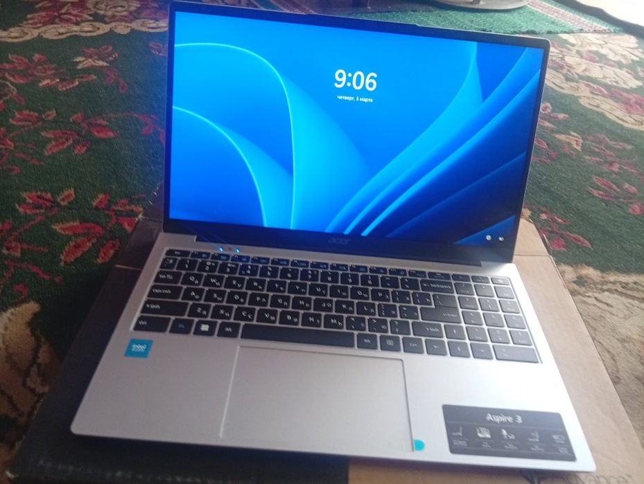 Noutbook Acer aspire3. Yangi korobka