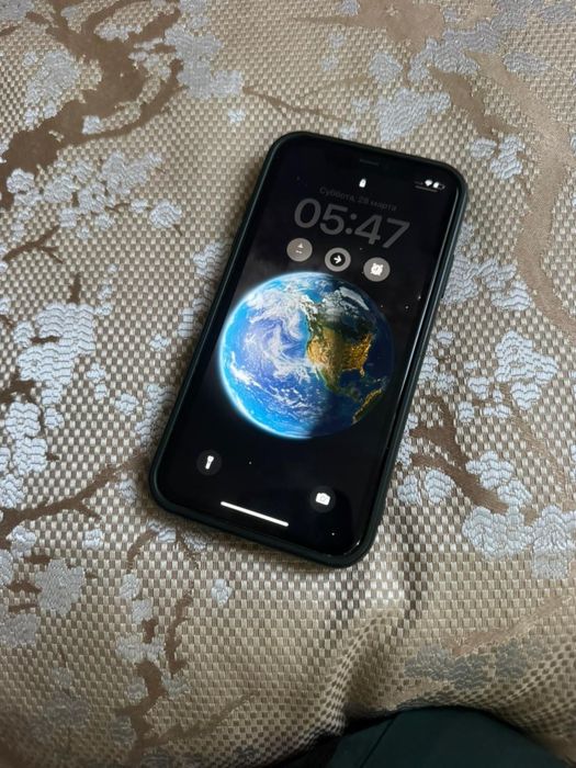 Продам айфон 11 iphone 11