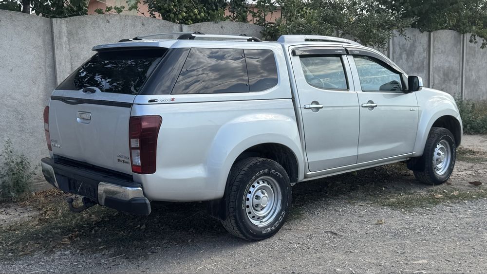 Isuzu dmax 4x4..