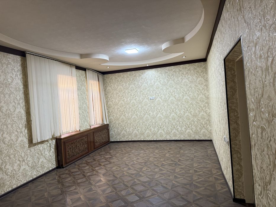 Uchastka hovli ijaraga beriladi 6ta hona 2 ta sanuzel 2 ta oshxona