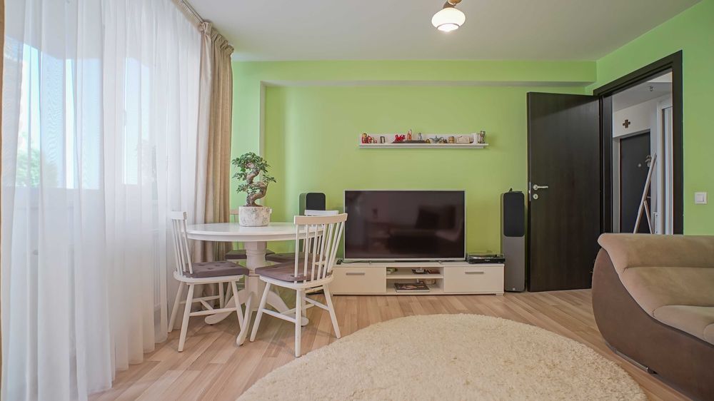 Inchiriere apartament 2 camere, ansamblu Urban Residence, vis-a-vis de Coresi.