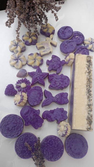 Săpun exfoliant 100% natural cu Lavandă, Sare de Himalaya și violet de