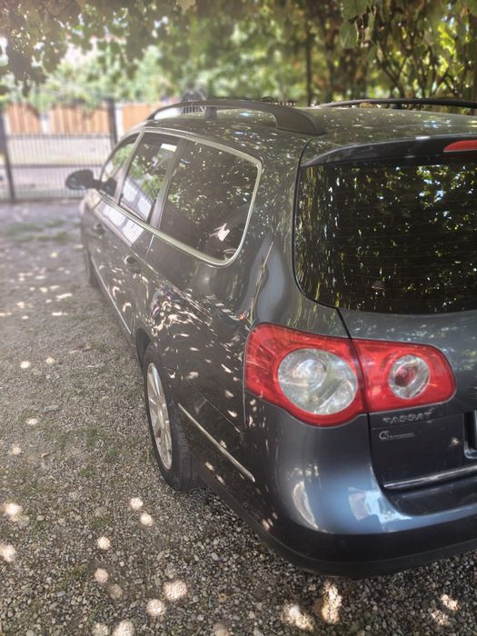 Vând autoturism Passat tdi  2009 cu numere de Italia sant proprietar are capacitate cilindrica 1968 cm și 81 kw și 110 cv.e in perfecta stare