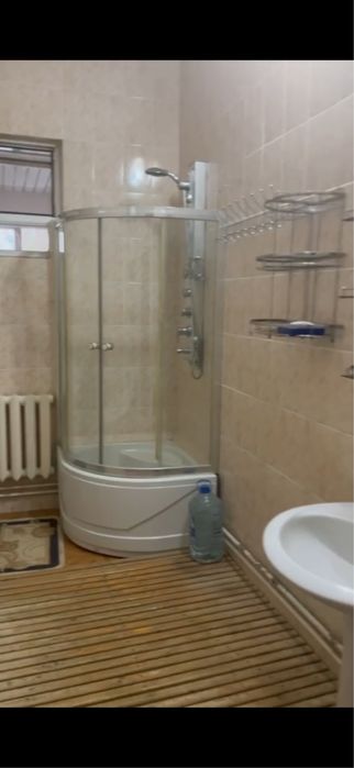 Навои шахар. Ваен гарадогдан ховли сотилади 7 соток. 2. Этажлик