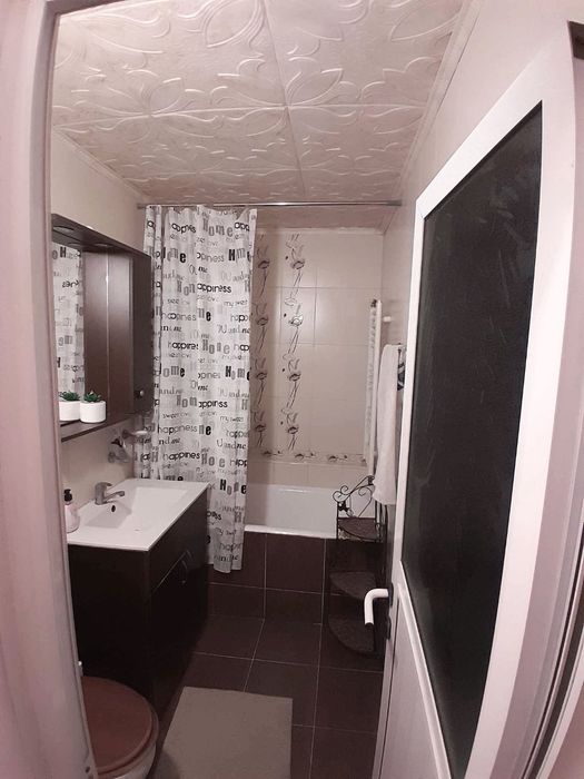 Apartament cu 4 camere decomandat, etaj 1 anul construcției 1988
