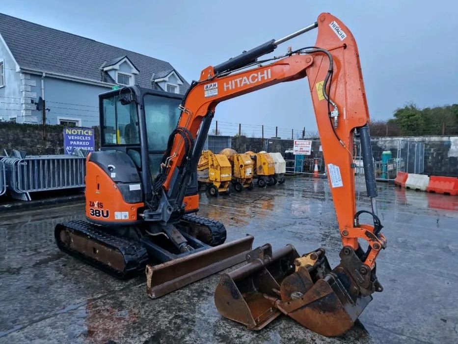 Excavator Hitachi 38u