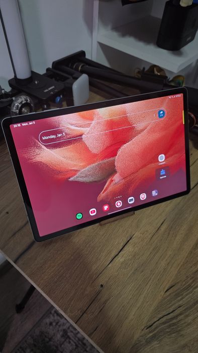 Samsung Galaxy Tab S7 FE 5g MysticGreen
Mystick Black
64Gb
Functional