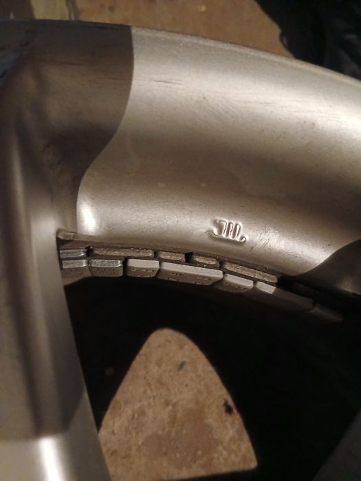 Продавам джанти 17-ки