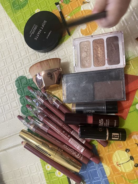 Косметика буу продам 2000