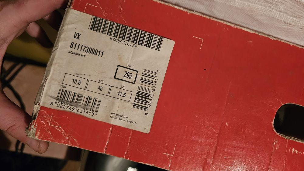 Ботинки лыжные продам