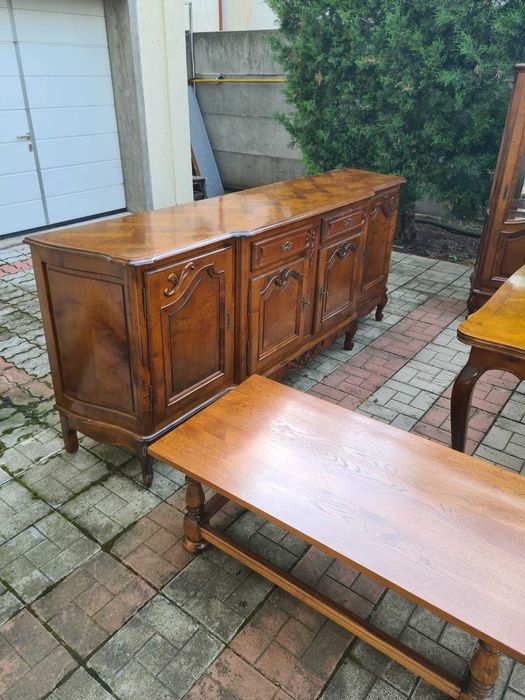 Mobila reconditionata