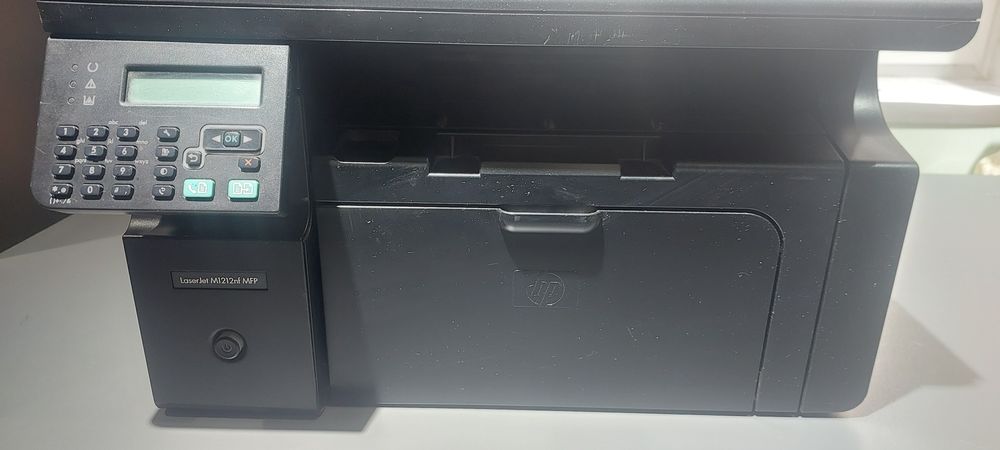 Продается принтер 3 в 1 Hp M1212nf MFP