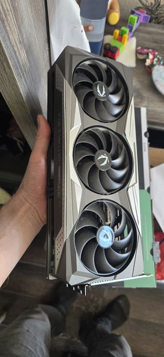 Продаёться видеокарта RTX 2080 ASUS