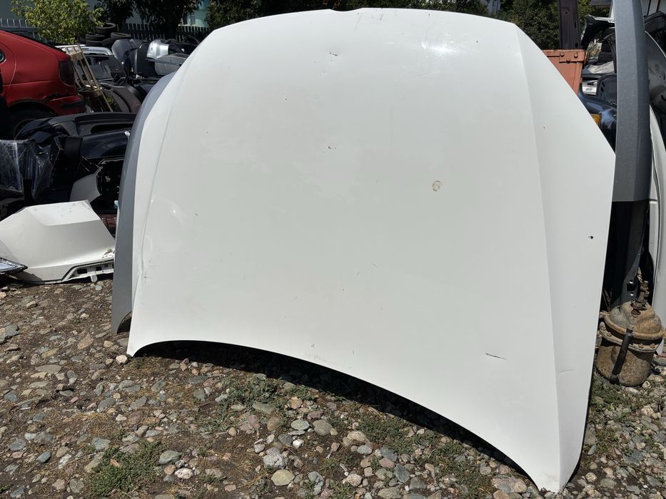 Капак VW Passat B7