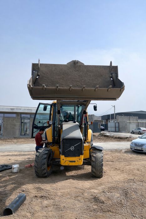 Аренда экскаватор-погрузчик