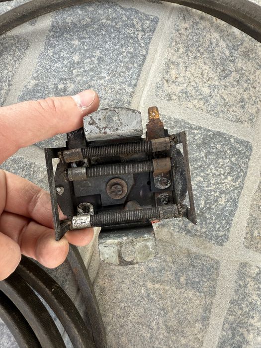 Ambreaj+placa dacia 1300 din  anii 1970 diametru 1700mm