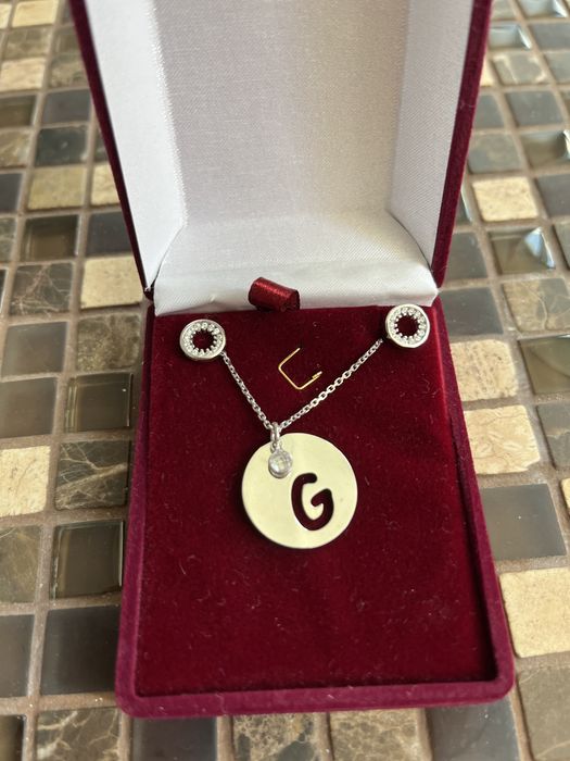 Сребърно колиенце