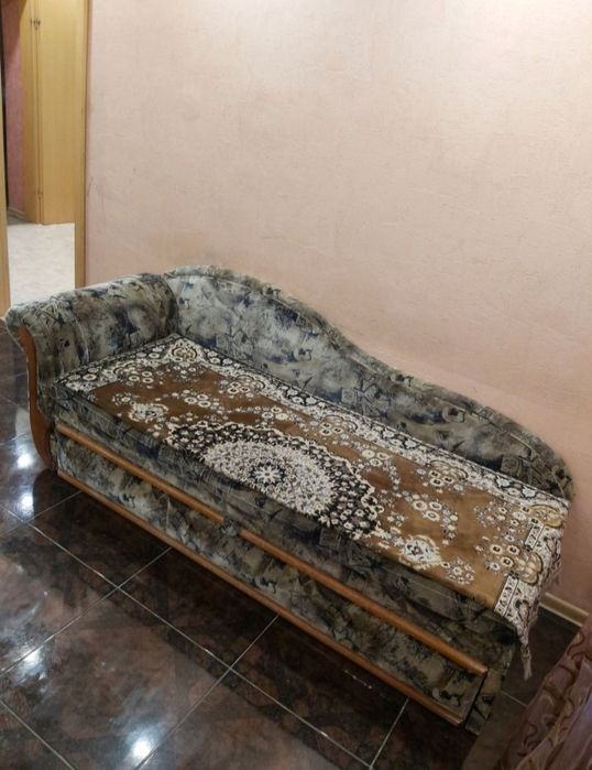 Продаю удобную тахту