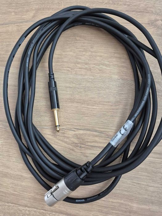 Set Microfon Behringer + stativ K&M + cablu