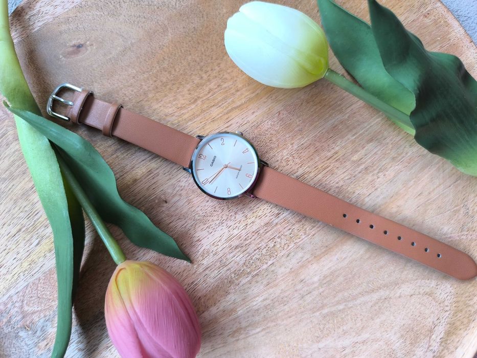 Casio LTP-VT01 – Елегантен дамски часовник (Като нов!)