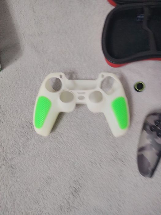 Controller ps5 original rosu + husa + husa transport